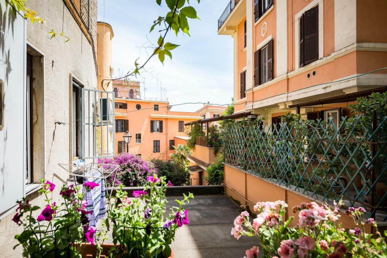 Studio Via Nicola Fabrizi Rome Bagian luar foto
